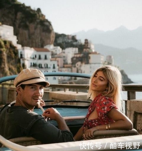 澳洲26岁美女和男友在巴厘岛建豪宅,通过拍照获得六位数收入