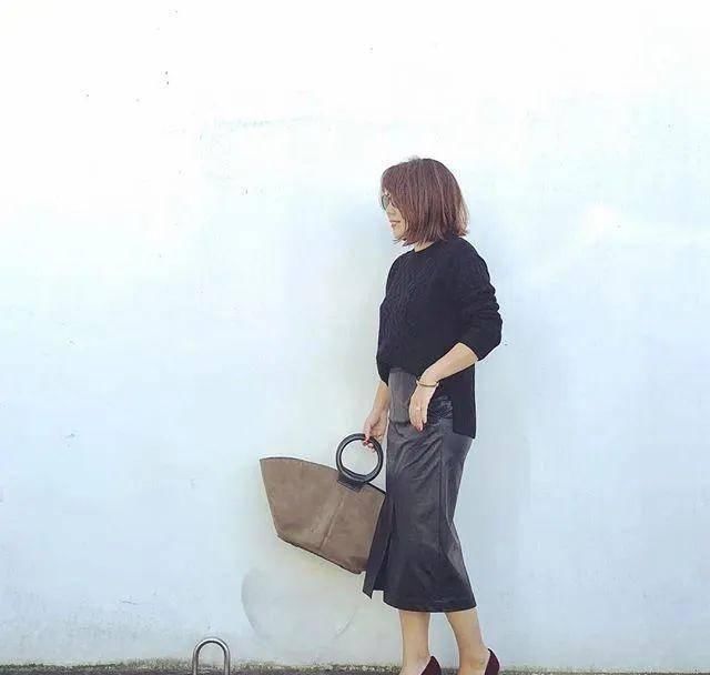  『律子』背厚粗腿的你实际上和她一样能够穿衣服显高 | 时尚博主强烈推荐