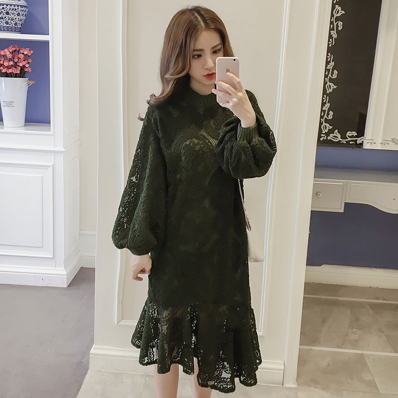 快看看这些女人，穿个小黑裙，妩媚美丽的像个小妖精，十分迷人