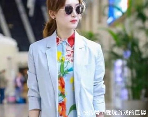 江疏影为了显腿长，卫衣直接当裙穿也不嫌短