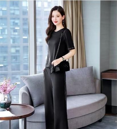  女人@女人胖没腰不可怕,试试这“宽松衫”,一等一的美嫩,洋气又迷人