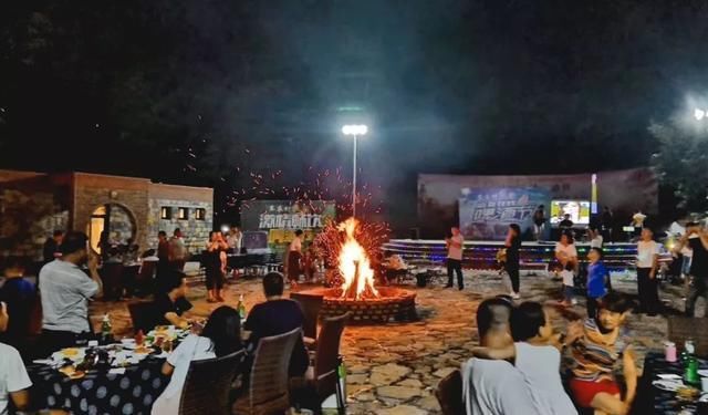 刷脸启动马桶、wifi全免费……中国诞生最美公厕