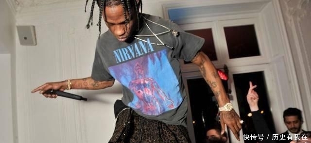 『时尚圈』现今时尚都跟它有关!Travis Scott、肯爷的爱牌如何用20年奠定潮流地位
