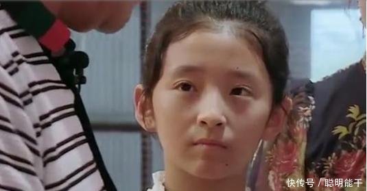 变形计：阔太带农村女孩买衣服，换装后女孩立马变脸，太真实！