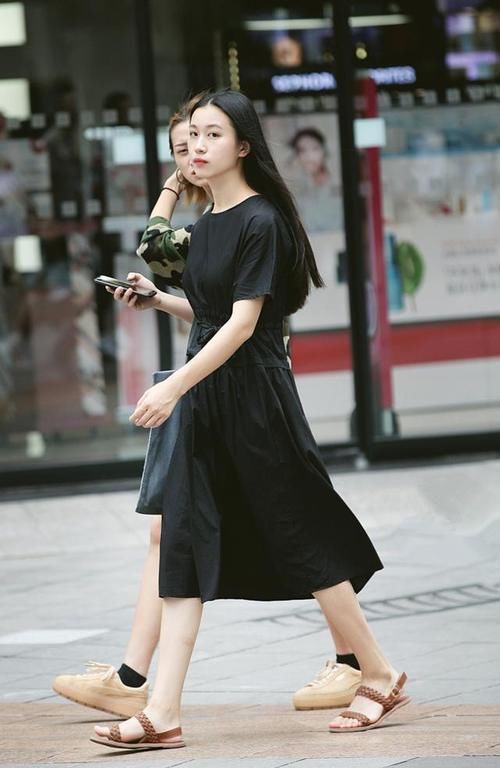  『连衣裙更』体重过百的女生慎穿这六种连衣裙，我中了第三个，你呢？