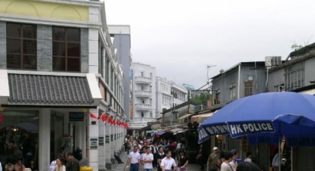  「中英街」深圳这条街仅4米宽，全世界独一无二，进街要办通行证