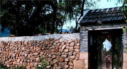  建房|农村建房有讲究，老农说“开门三见三不见”，什么意思？