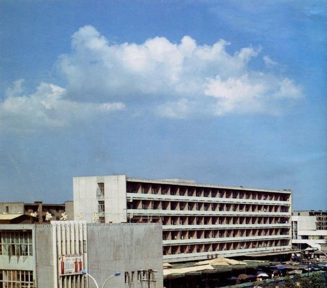 这是80年代的四川成都，那个再也回不去的老成都，满满的回忆