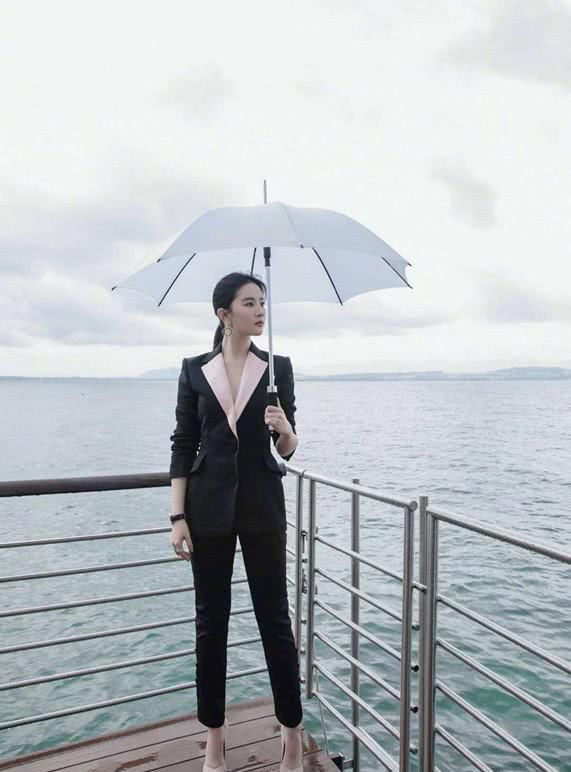  『气质』刘亦菲拿到资生堂全世界品牌代言，仙女果真名不虚传，美的确实不像话