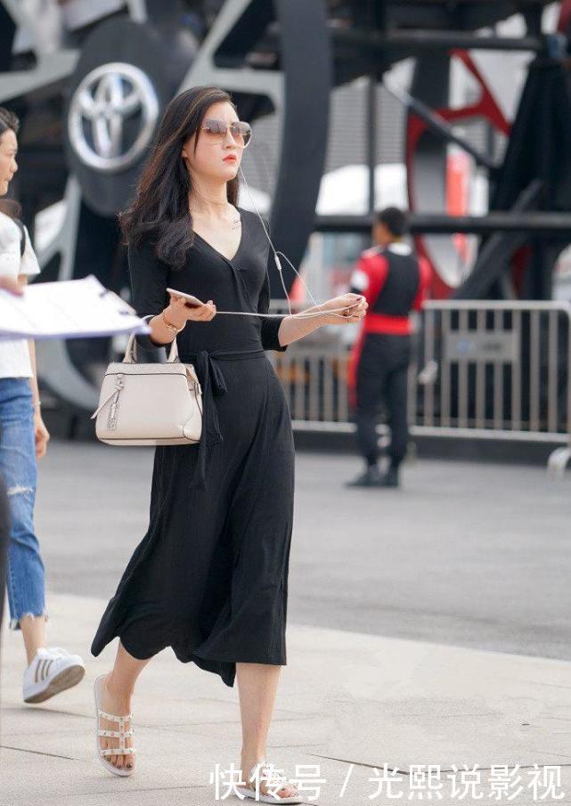 街拍:追图2需要两天,图4需要五天,图5这辈子都追不上!