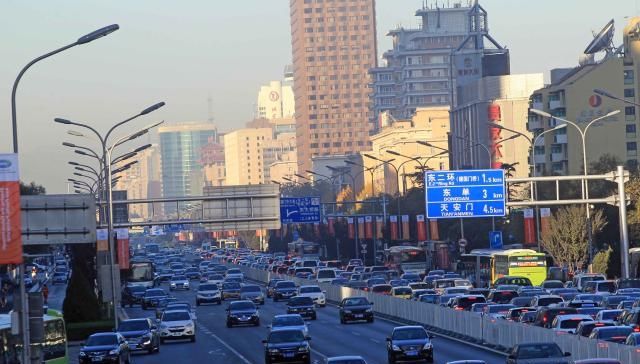  「停车」想停车都不行，最严限行11月1号开始，去北京还是别开车