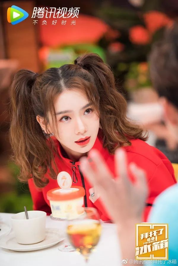 萌娃| Lucky加入星娃豪华套餐!请问戚薇是先教了她爱美吗?