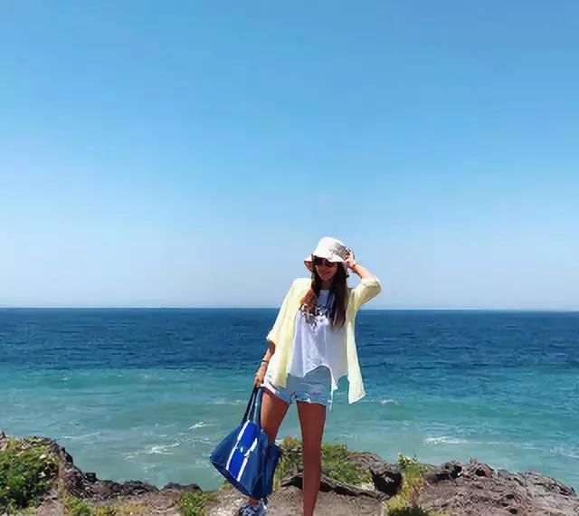 她婚姻失败不幸流产，42岁逆袭成马甲线女神，和小鲜肉谈恋爱！