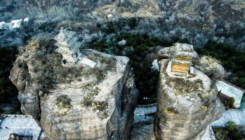 世界未解之谜:石柱上的神秘双塔是怎样建成的?至今无人解释清楚