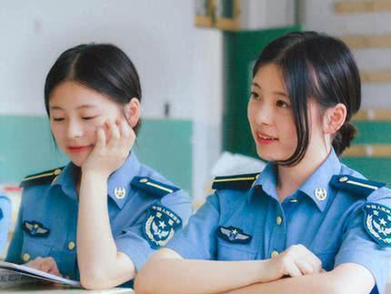 当兵只当两年好,还是继续去考士官好?这是我听