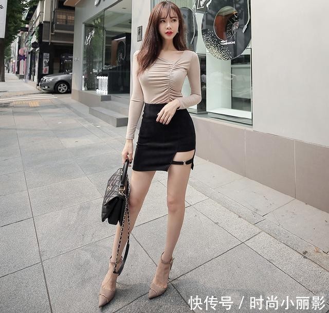 时尚搭配：甜美气质美女包臀裙的穿搭，展现出优美多姿的迷人风情