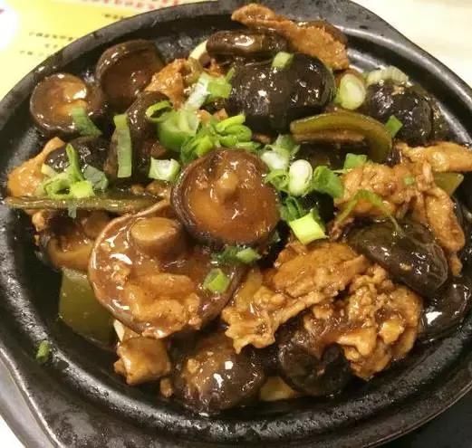 青岛这些餐厅老板真的是咱的亲戚,七大姑八大