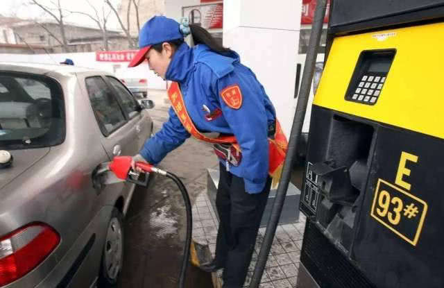  价格|为啥乙醇汽油的价格就要低？河南车主有话说，这根本就是歧