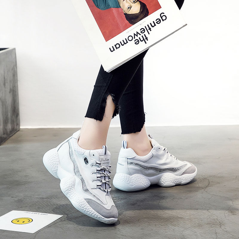 优雅还漂亮的“仙女鞋”，初秋就这样穿，舒适还漂亮