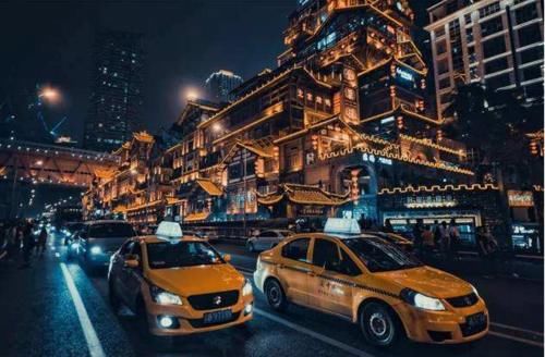 重庆人为外地游客错峰出行，游客却说再也不来了，山城哪里丢了分