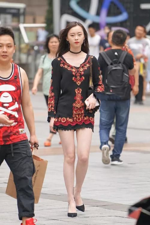看上去|高跟鞋魅力穿搭,出街更能彰显女性的美丽