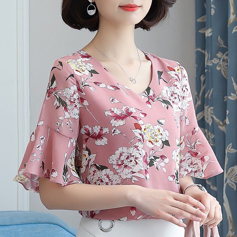 美女必备上衣,塑造纤细苗条身材,轻松捕获男人心