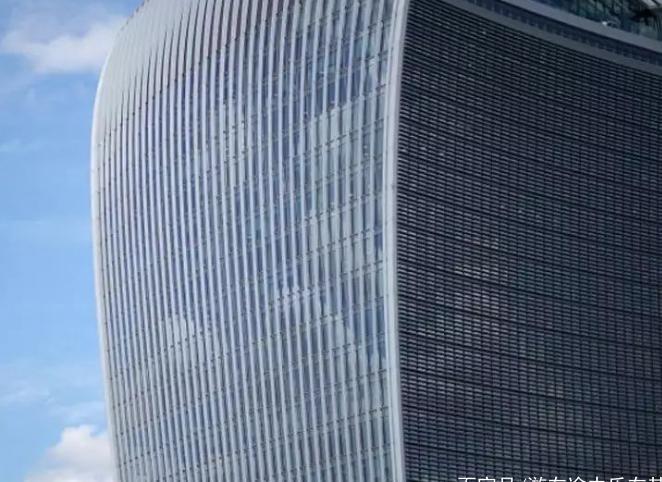 这座摩天大楼像对讲机，都说它最丑陋让人郁闷的建筑，你见过吗？