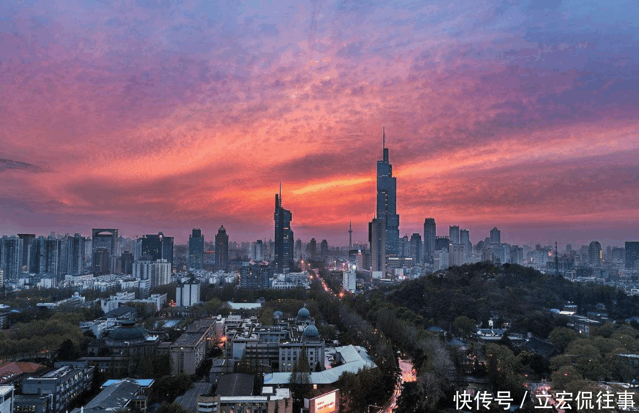 中国最大的火车站, 光候车厅就多达28个, 很多人不知道, 但你一定