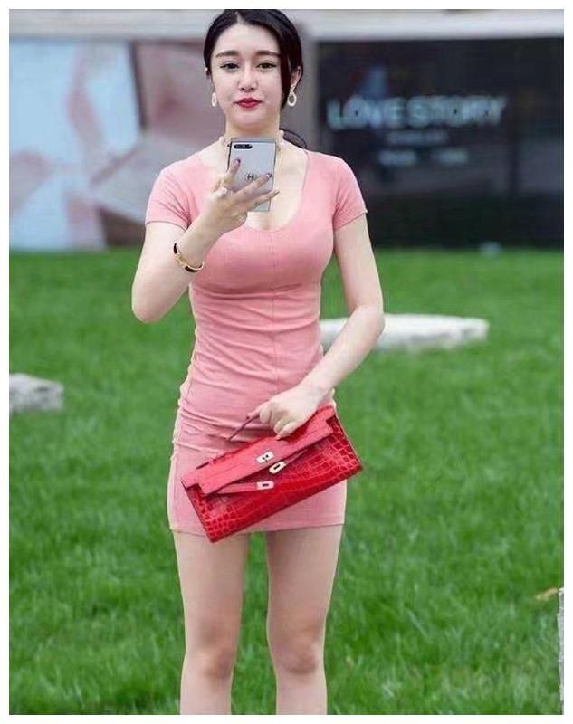 街拍：图1魅惑时尚，图2精致大白腿，图3青春可爱小姐姐！