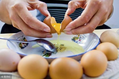 每天吃1个鸡蛋,2种吃法换着吃,比吃10年补品还好