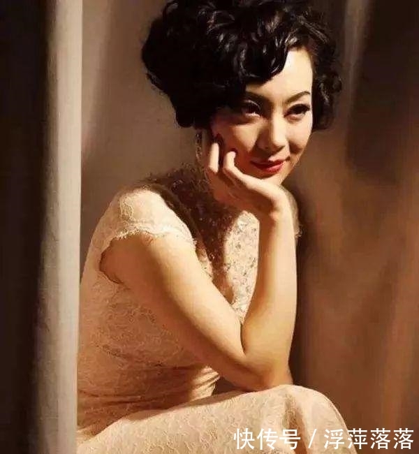  『女人』陈数董卿时隔一年再同台：42岁比22岁更美的女人，赢在了哪里？