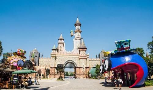 广西第一工业城市，经济曾经好过南宁，现为三线，长年游客稀少