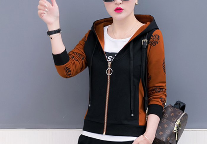 入秋后，一激动把连衣裙全扔了!穿上新款套装，老公直呼好看