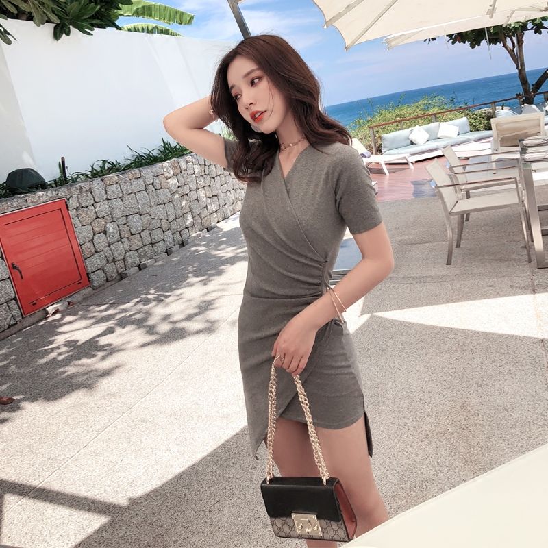 冷淡风小心机连衣裙,穿上清纯又洋气,各种身材都能穿,秒变女神