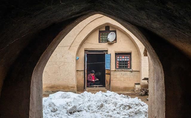  [住在地坑院]雪中实拍中国保存最完好的地下古穴居群，年久超百