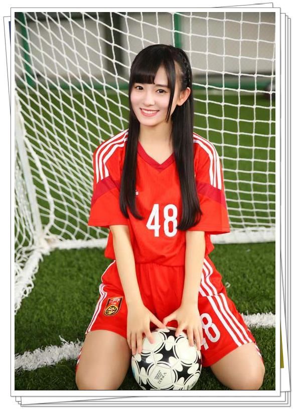 鞠婧祎本身就嫩,别“五毛钱”发卡尽显少女感,网友:逼死普通人