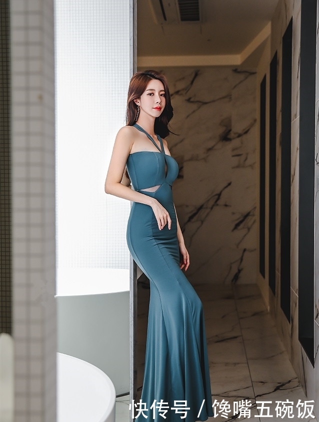 美女■潮流的穿搭,十分抢眼,美女街拍清爽时尚的小姐姐