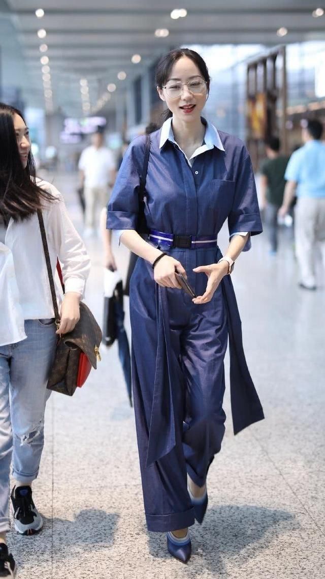 韩雪真厉害!把烂大街的连体装居然穿出国际范,谁能做到?