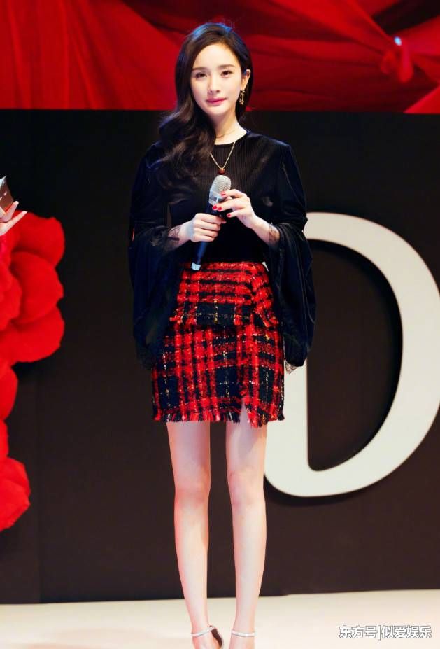 杨幂少女感爆棚?看完未修图之后真是尴尬了，这位阿姨你是哪位!