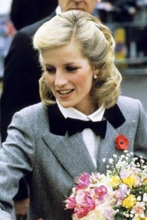 谁说戴安娜王妃没变过发型？4款你没见过的戴妃发型，她只是不想