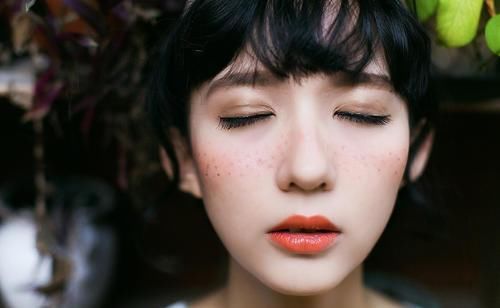  「黑色素」坚持美白三个月，一夜被打回原形，这样的错误你可能正在犯！