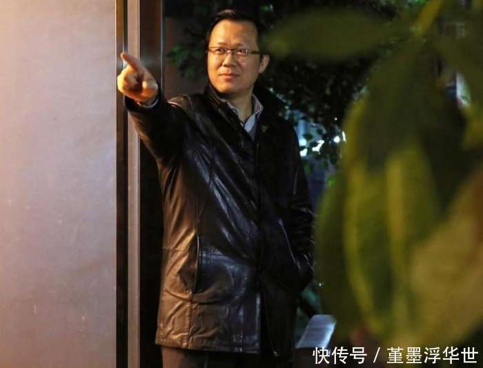 卓伟回来了! 今即将曝某明星恋情, 好多人又该颤抖了