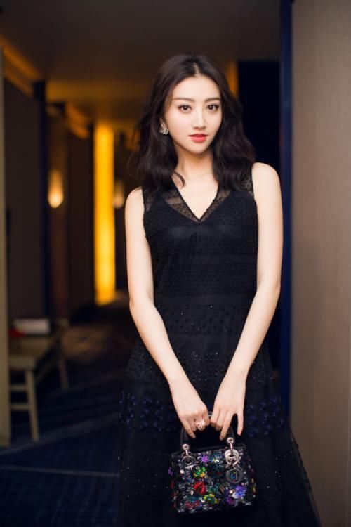 景甜方辟谣:假消息，拍戏没时间，网友:造谣者能省点心吗