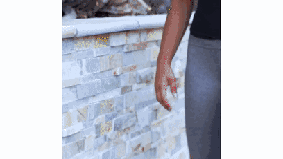 她往高跟鞋里放了这个，怎么走都不磨脚，女生需知的小窍门！