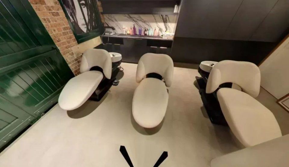 还在流行小奶狗?Instagram盐系小哥哥火遍悉尼CBD，只因他修长有