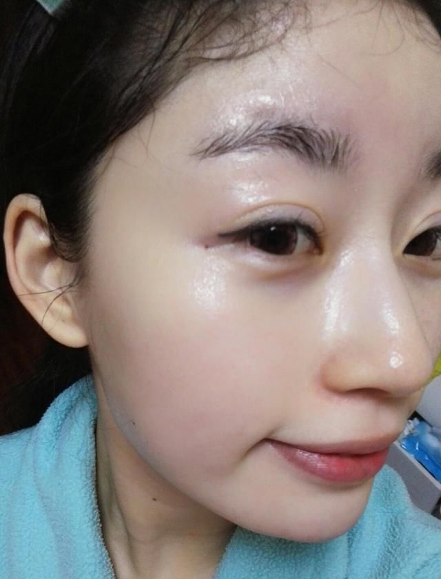 农民讨厌的一种野菜，睡来洗脸，10天轻松祛斑，脸蛋光白如卫生纸