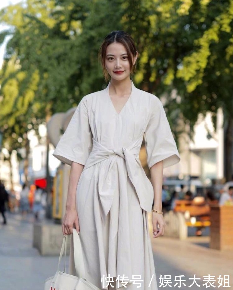 性感街拍丨所谓美女，长相、气质和身材得全部在线！