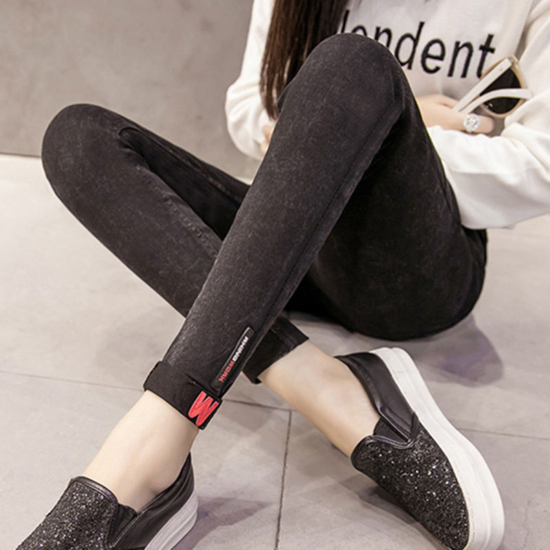 到日本旅游后，才知道日本女人都爱这样穿，性感高挑，美炸了