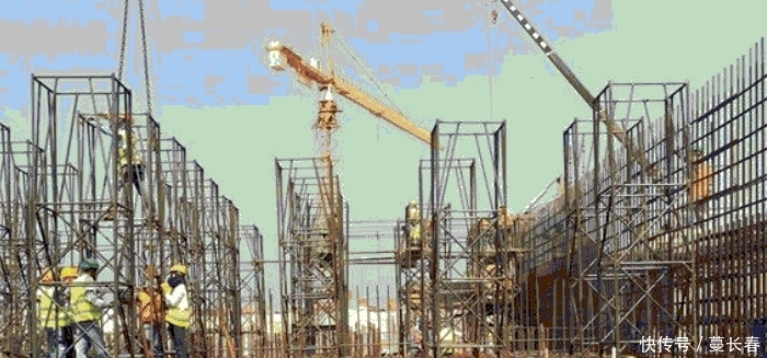 全球唯一破千米的高楼: 耗资300亿美元, 到顶楼得坐电梯12分钟