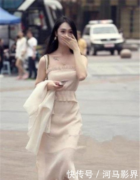  『有型』年轻美女街拍：优雅清爽的美女，身材高挑有型